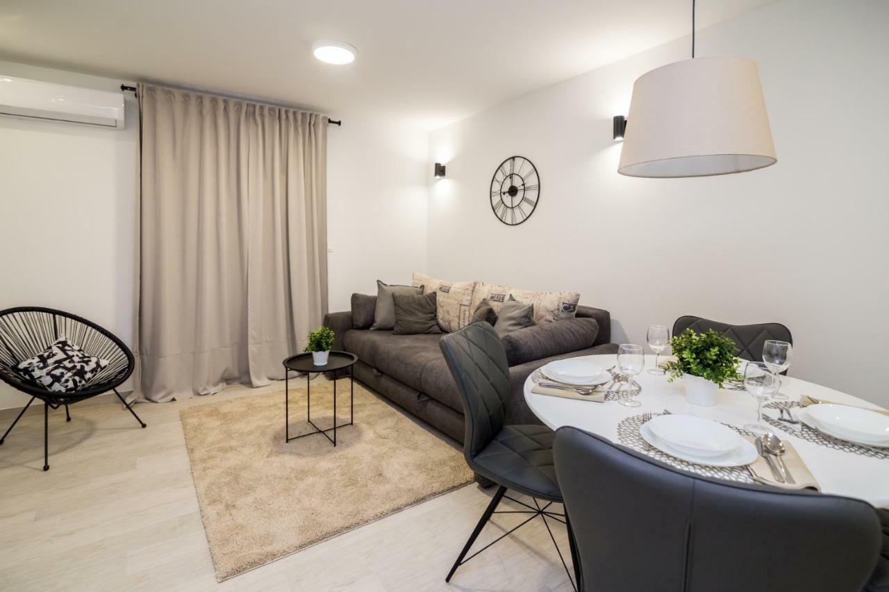 Fk Apartments Pakoštane Zewnętrze zdjęcie